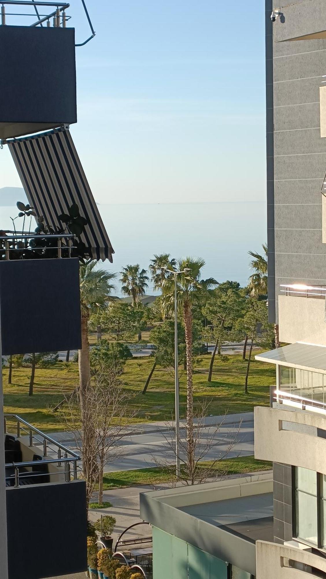 And Boulevard Perfect For Your Holiday!