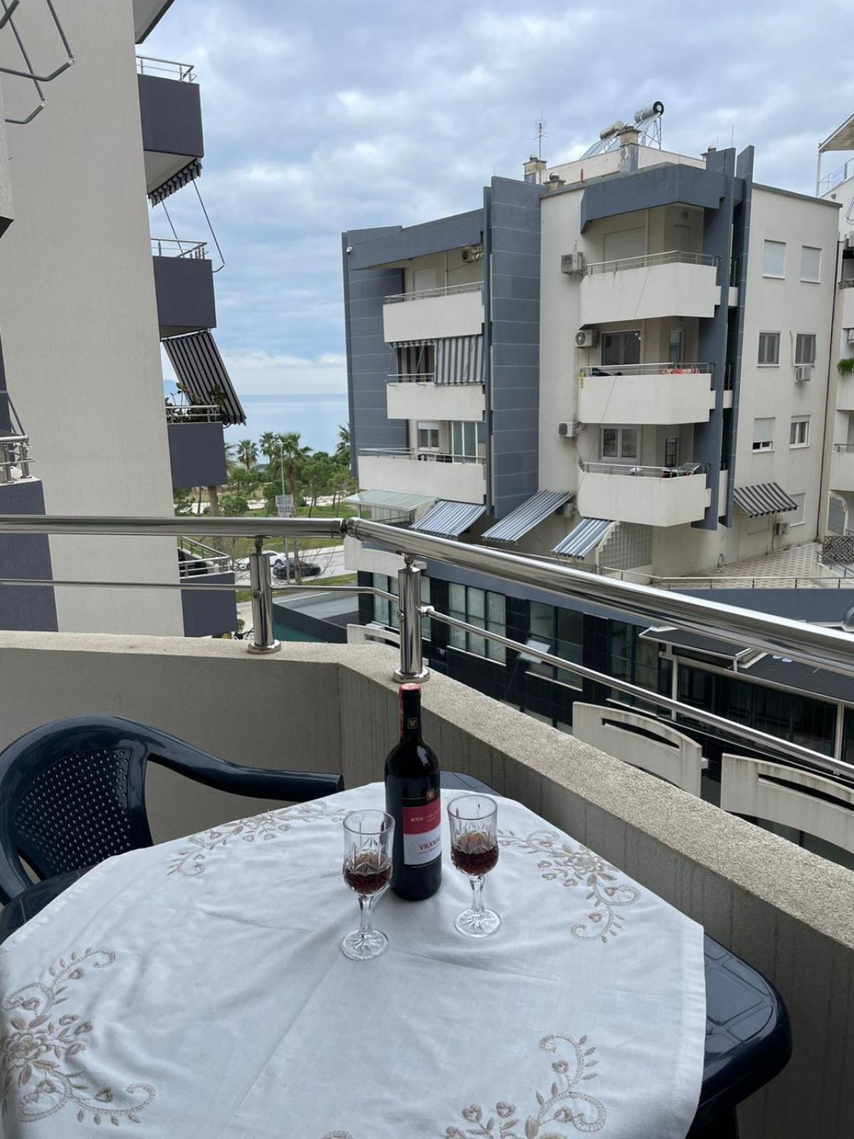 Apartment And Boulevard Perfect For Your Holiday! *
